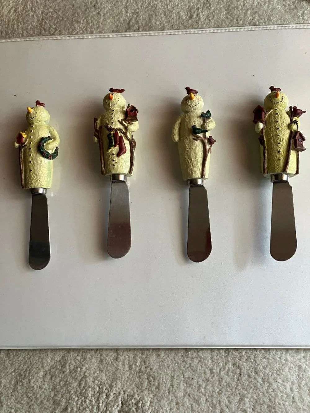 Set of 4 Snowman Spreader Knives